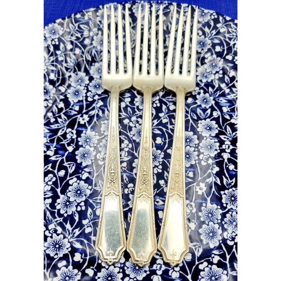 1847 Rogers Bros Ancestral Silverplate Set of 3 Dinner Fork Discontinued - Picture 6 of 9